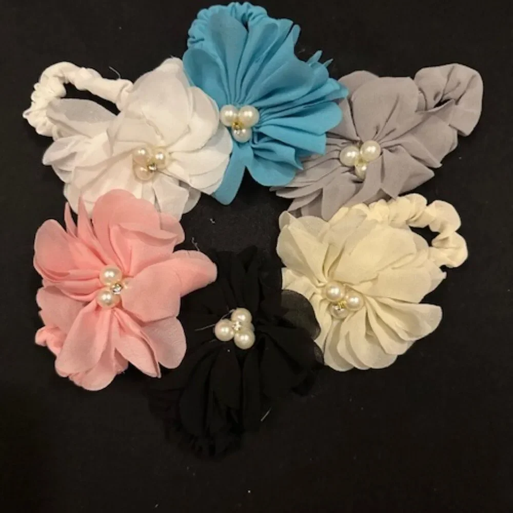 White Flower Chiffon Scrunchie  (kids)  SC2990  Handmade NWT Boutique